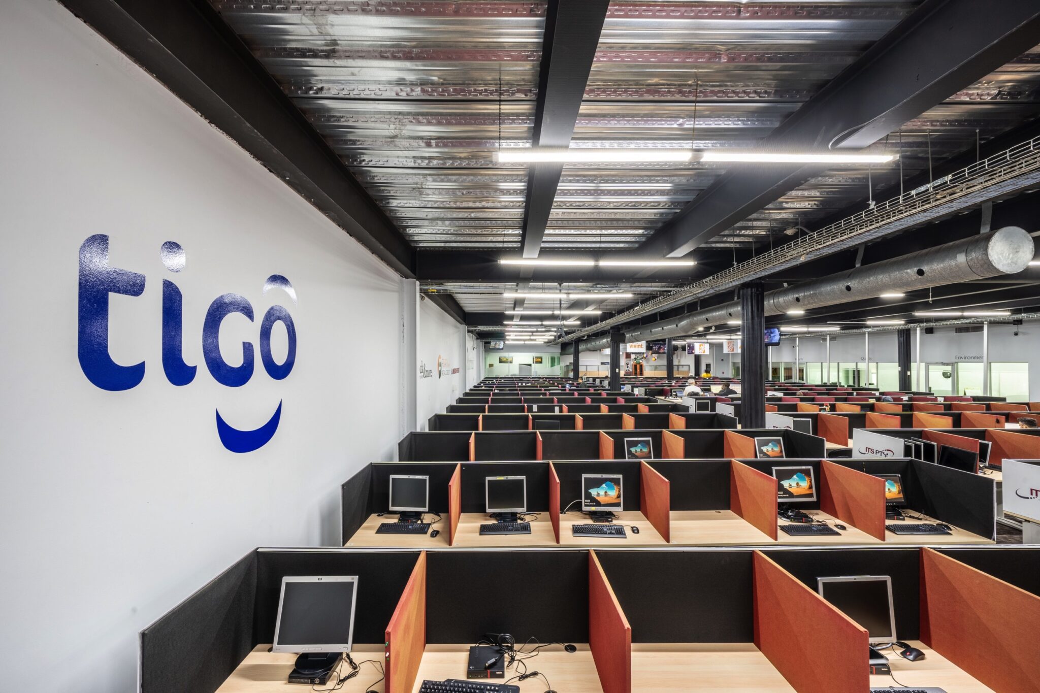 Try Panamá. Business Plaza Associates. Ubicado a 5 minutos de la Zona del Canal de Panamá, el Edificio de la Administración del Canal de Panamá, los Puertos de Panamá, la Ciudad del Saber. Corregimiento de Ancón, Urbanización Albrook Fields, Calle Avenida Omar Torrijos Herrera.