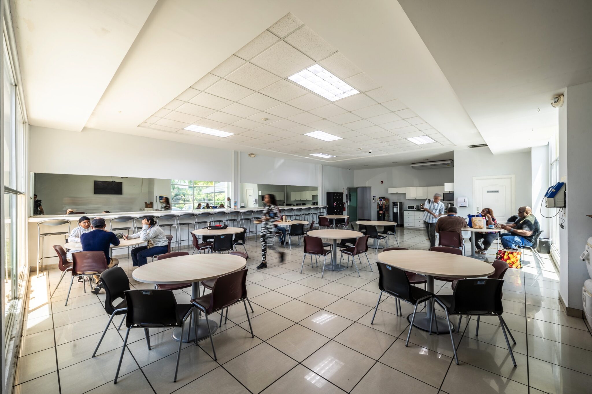 Try Panamá. Business Plaza Associates. Ubicado a 5 minutos de la Zona del Canal de Panamá, el Edificio de la Administración del Canal de Panamá, los Puertos de Panamá, la Ciudad del Saber. Corregimiento de Ancón, Urbanización Albrook Fields, Calle Avenida Omar Torrijos Herrera.