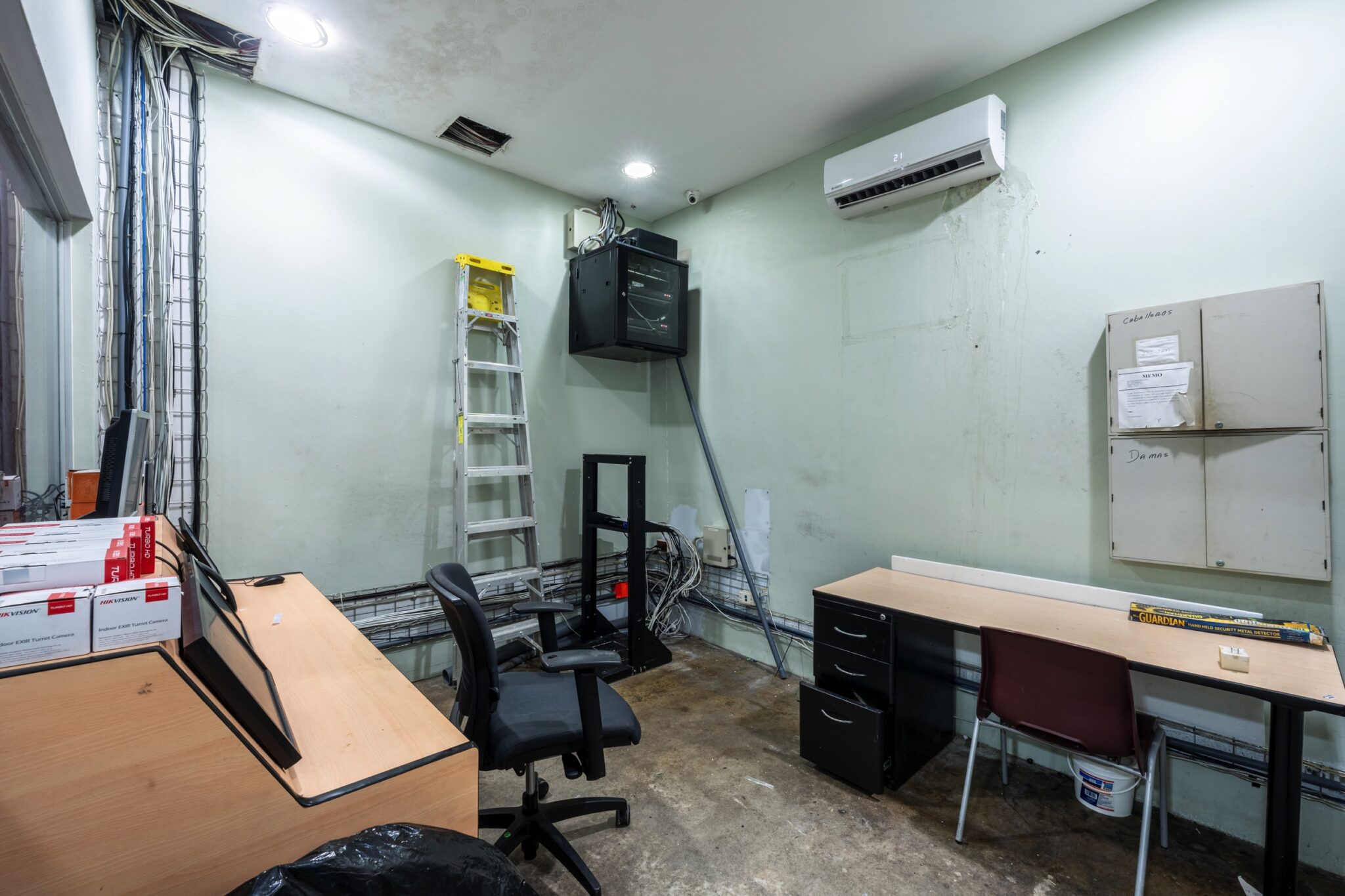 Try Panamá. Business Plaza Associates. Ubicado a 5 minutos de la Zona del Canal de Panamá, el Edificio de la Administración del Canal de Panamá, los Puertos de Panamá, la Ciudad del Saber. Corregimiento de Ancón, Urbanización Albrook Fields, Calle Avenida Omar Torrijos Herrera.