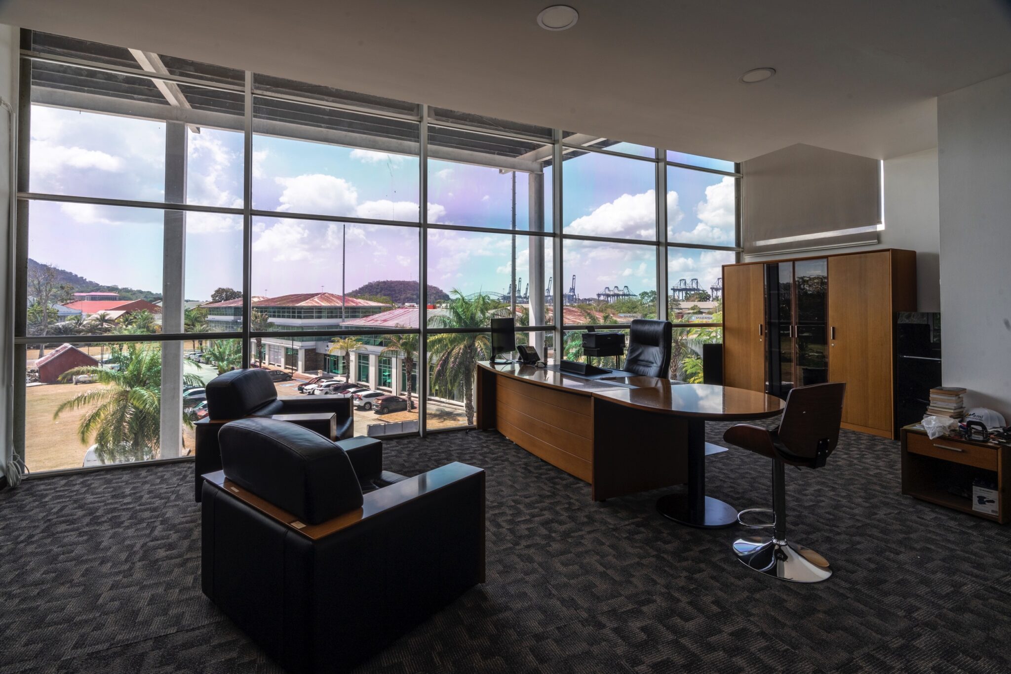 Try Panamá. Business Plaza Associates. Ubicado a 5 minutos de la Zona del Canal de Panamá, el Edificio de la Administración del Canal de Panamá, los Puertos de Panamá, la Ciudad del Saber. Corregimiento de Ancón, Urbanización Albrook Fields, Calle Avenida Omar Torrijos Herrera.