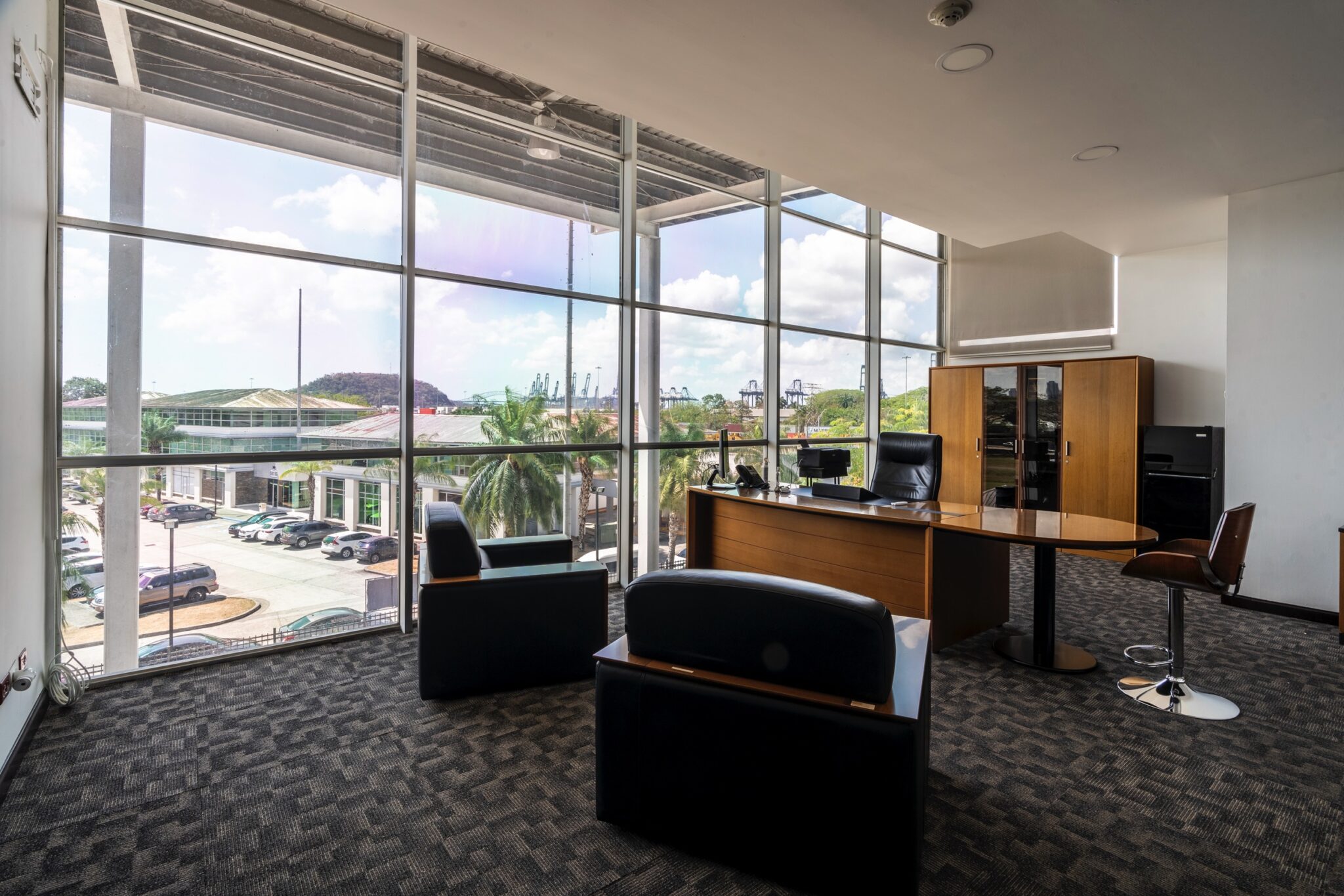 Try Panamá. Business Plaza Associates. Ubicado a 5 minutos de la Zona del Canal de Panamá, el Edificio de la Administración del Canal de Panamá, los Puertos de Panamá, la Ciudad del Saber. Corregimiento de Ancón, Urbanización Albrook Fields, Calle Avenida Omar Torrijos Herrera.