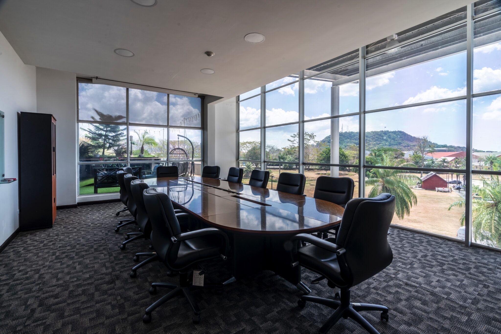 Try Panamá. Business Plaza Associates. Ubicado a 5 minutos de la Zona del Canal de Panamá, el Edificio de la Administración del Canal de Panamá, los Puertos de Panamá, la Ciudad del Saber. Corregimiento de Ancón, Urbanización Albrook Fields, Calle Avenida Omar Torrijos Herrera.