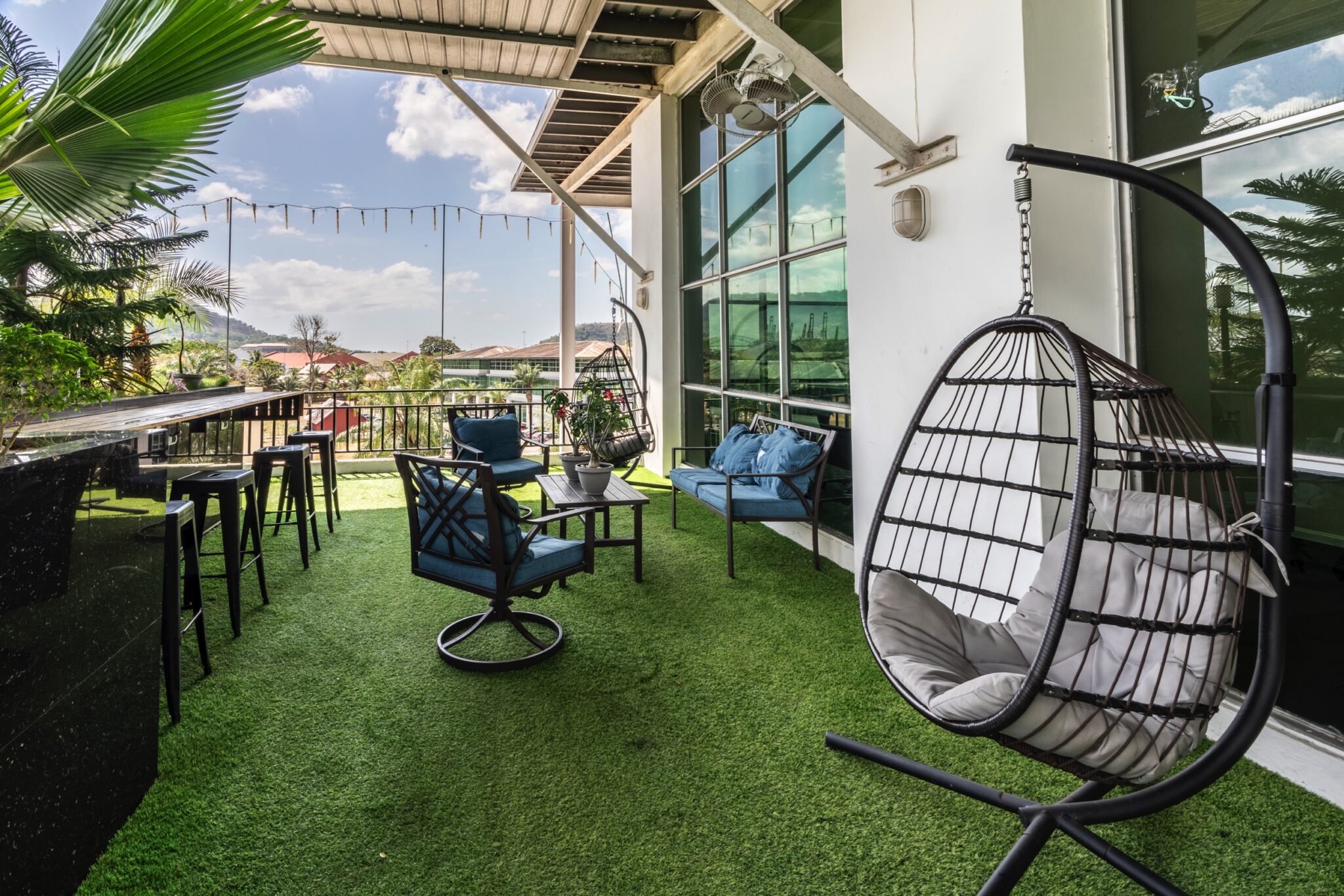 Try Panamá. Business Plaza Associates. Ubicado a 5 minutos de la Zona del Canal de Panamá, el Edificio de la Administración del Canal de Panamá, los Puertos de Panamá, la Ciudad del Saber. Corregimiento de Ancón, Urbanización Albrook Fields, Calle Avenida Omar Torrijos Herrera.