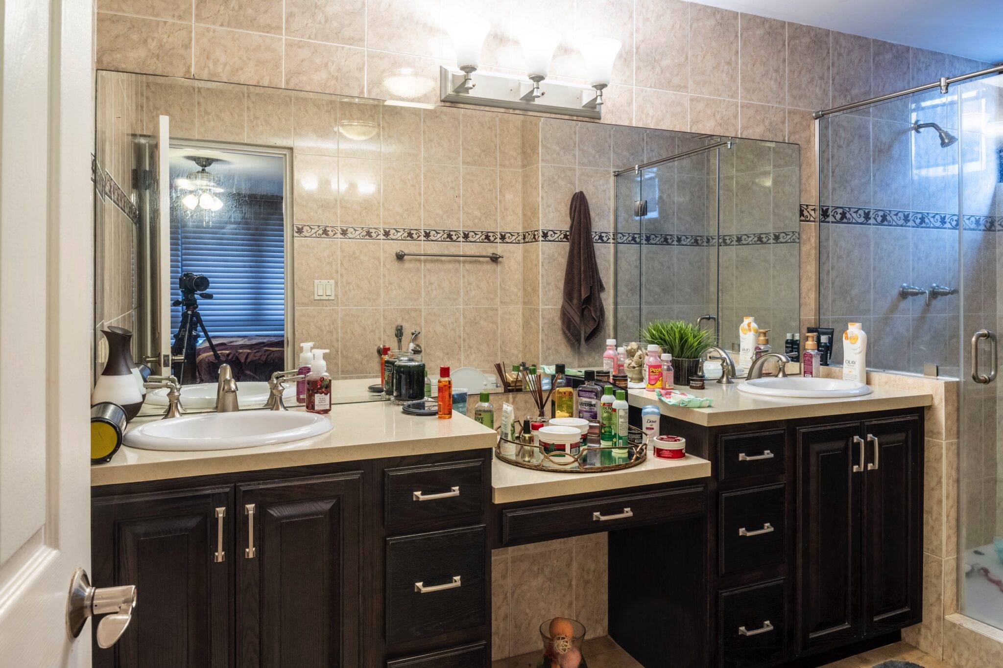 Try Panamá. PH Brisas de Marbella. Marbella está ubicada en el corazón de la ciudad. Panamá, Ciudad de Panamá, Bella Vista, Calle 47 Este y Avenida Balboa