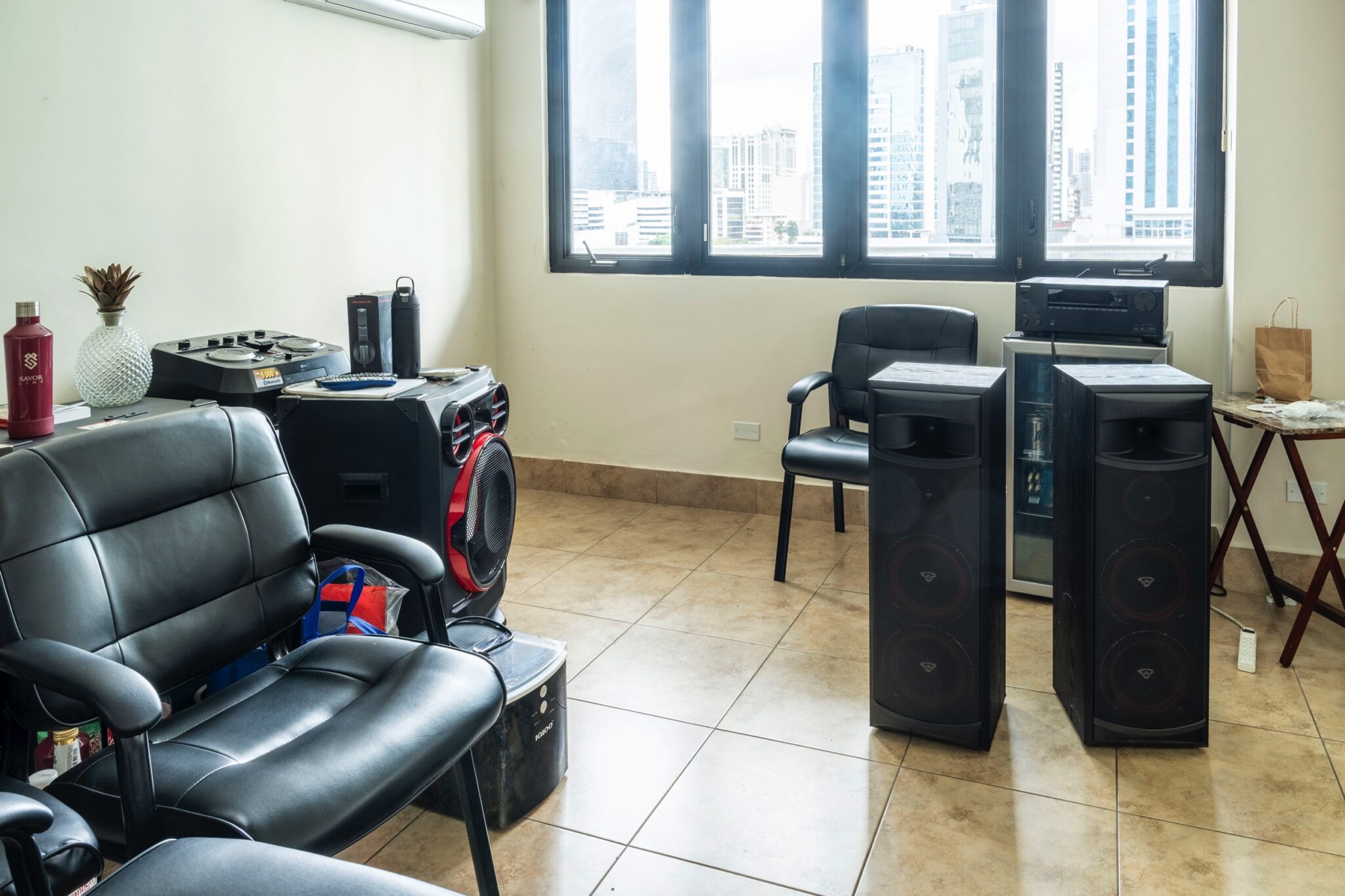 Try Panamá. PH Brisas de Marbella. Marbella está ubicada en el corazón de la ciudad. Panamá, Ciudad de Panamá, Bella Vista, Calle 47 Este y Avenida Balboa