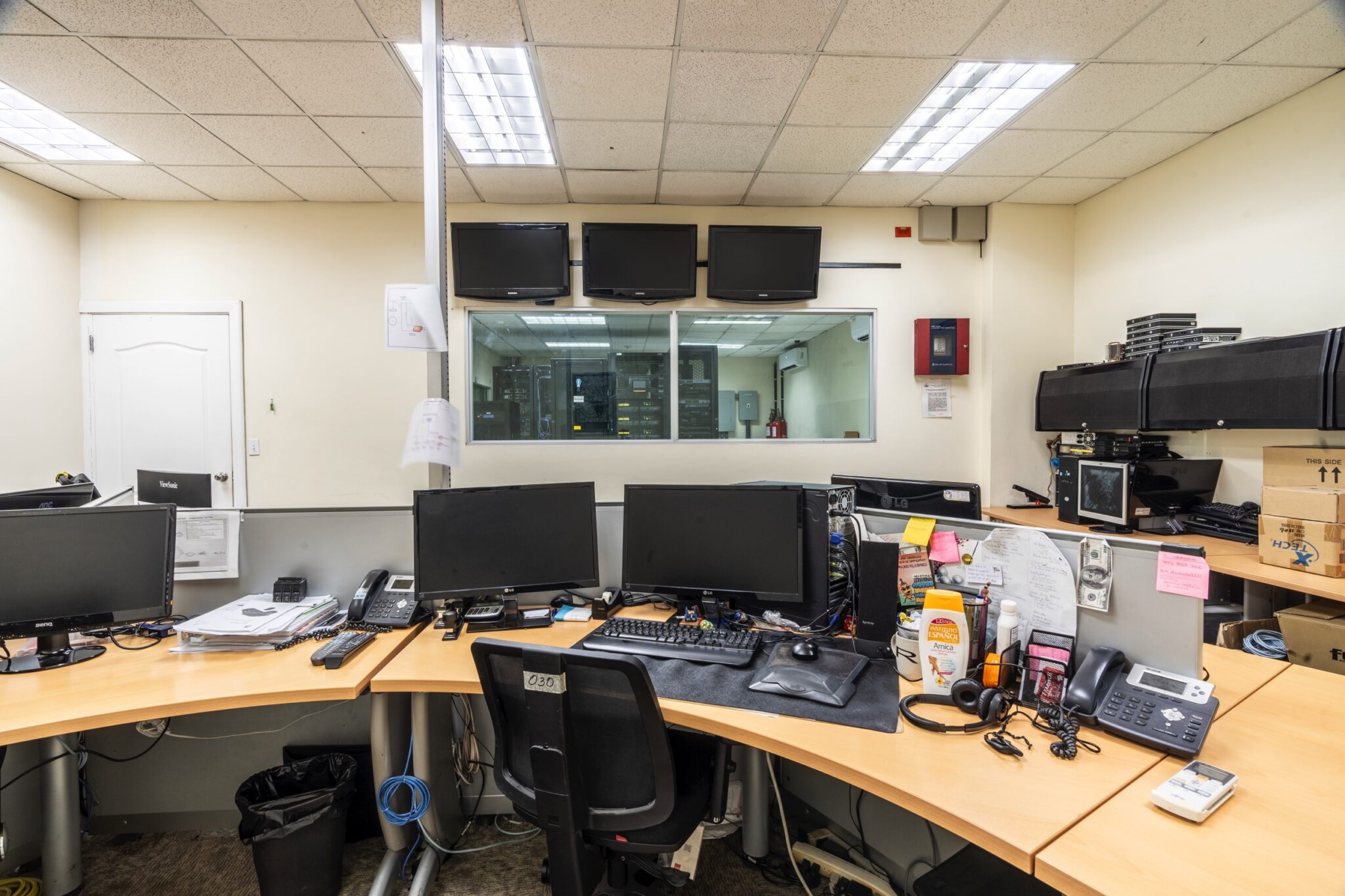 Try Panamá. Business Plaza Associates. Ubicado a 5 minutos de la Zona del Canal de Panamá, el Edificio de la Administración del Canal de Panamá, los Puertos de Panamá, la Ciudad del Saber. Corregimiento de Ancón, Urbanización Albrook Fields, Calle Avenida Omar Torrijos Herrera.