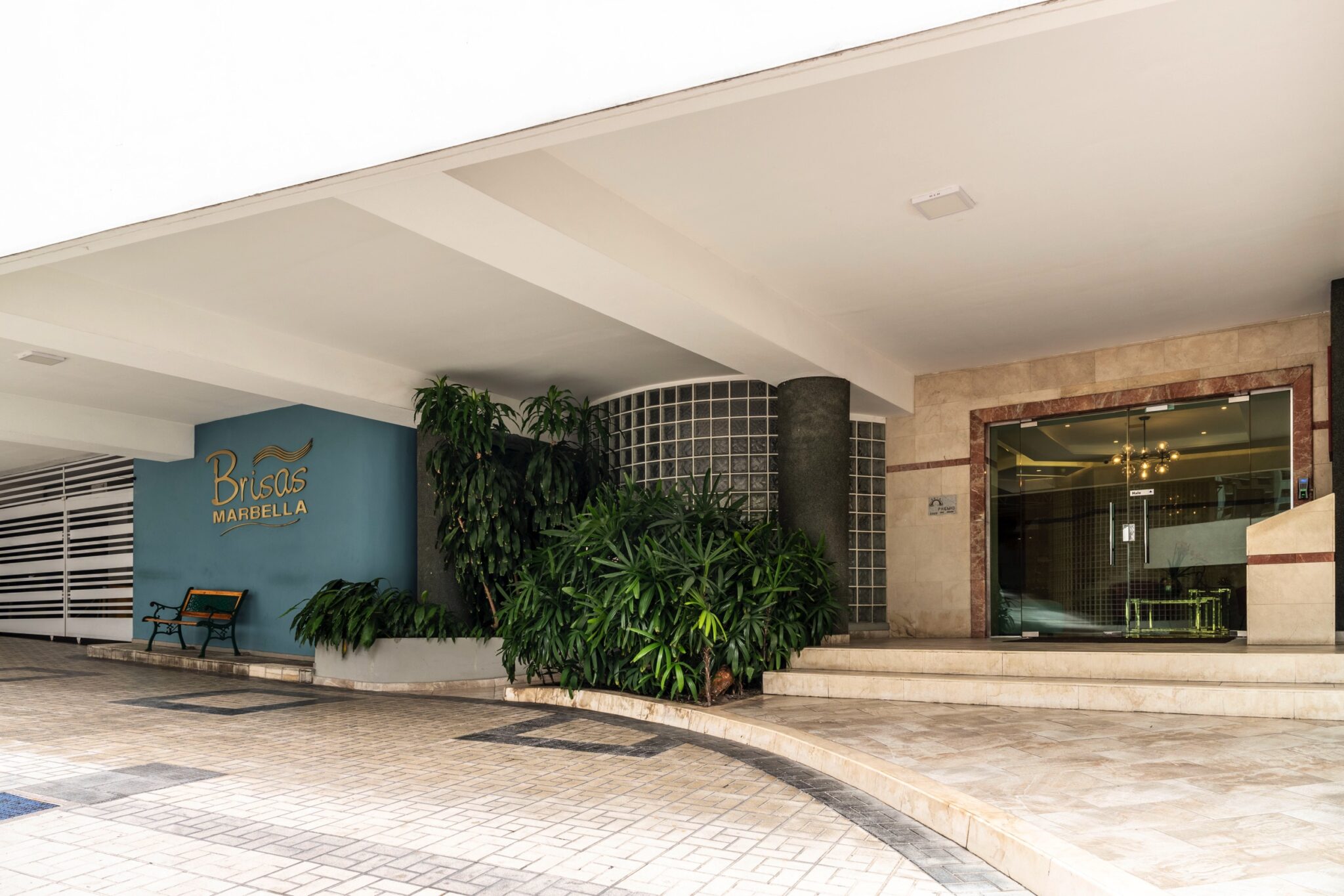 Try Panamá. PH Brisas de Marbella. Marbella está ubicada en el corazón de la ciudad. Panamá, Ciudad de Panamá, Bella Vista, Calle 47 Este y Avenida Balboa