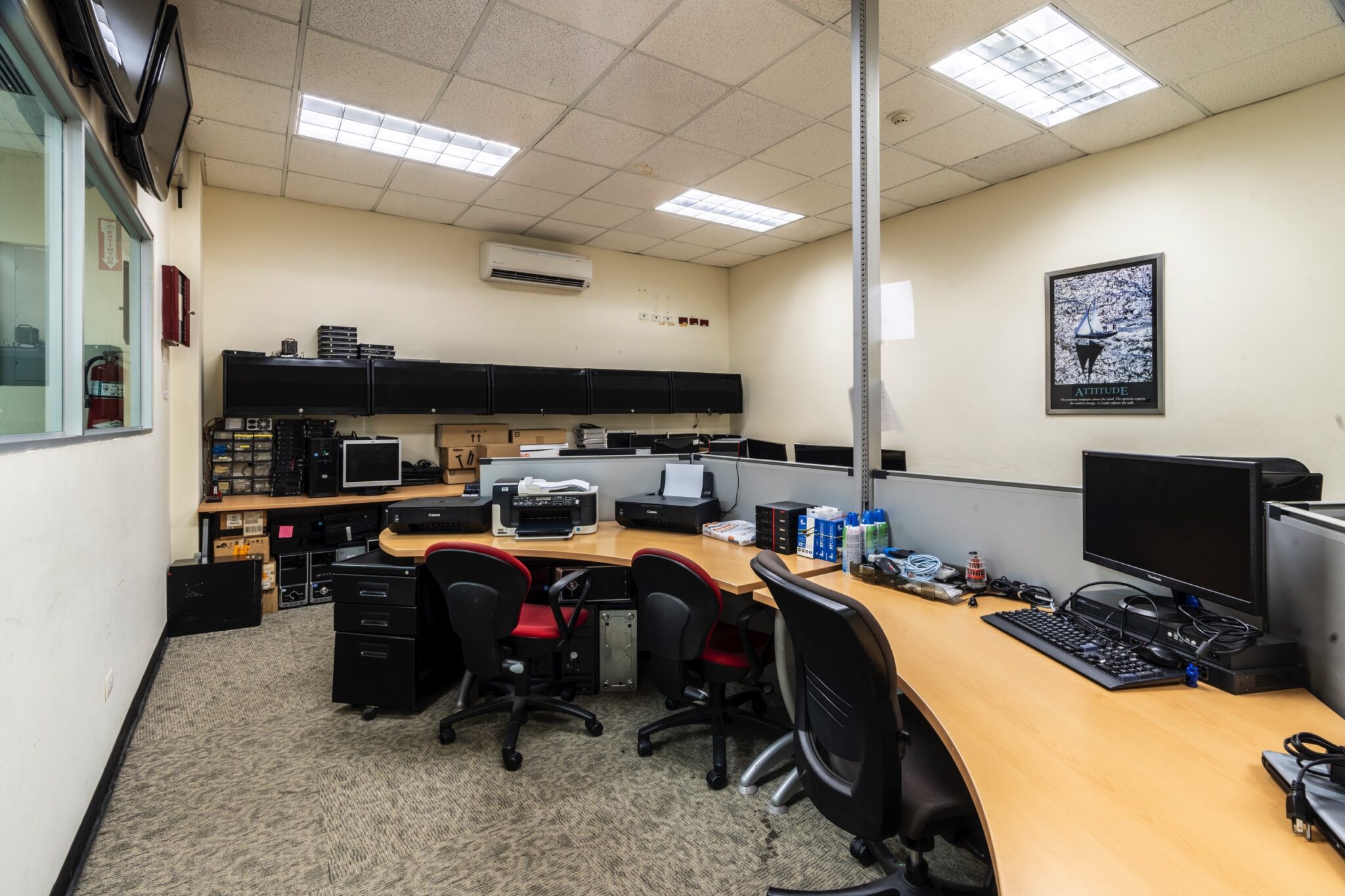 Try Panamá. Business Plaza Associates. Ubicado a 5 minutos de la Zona del Canal de Panamá, el Edificio de la Administración del Canal de Panamá, los Puertos de Panamá, la Ciudad del Saber. Corregimiento de Ancón, Urbanización Albrook Fields, Calle Avenida Omar Torrijos Herrera.