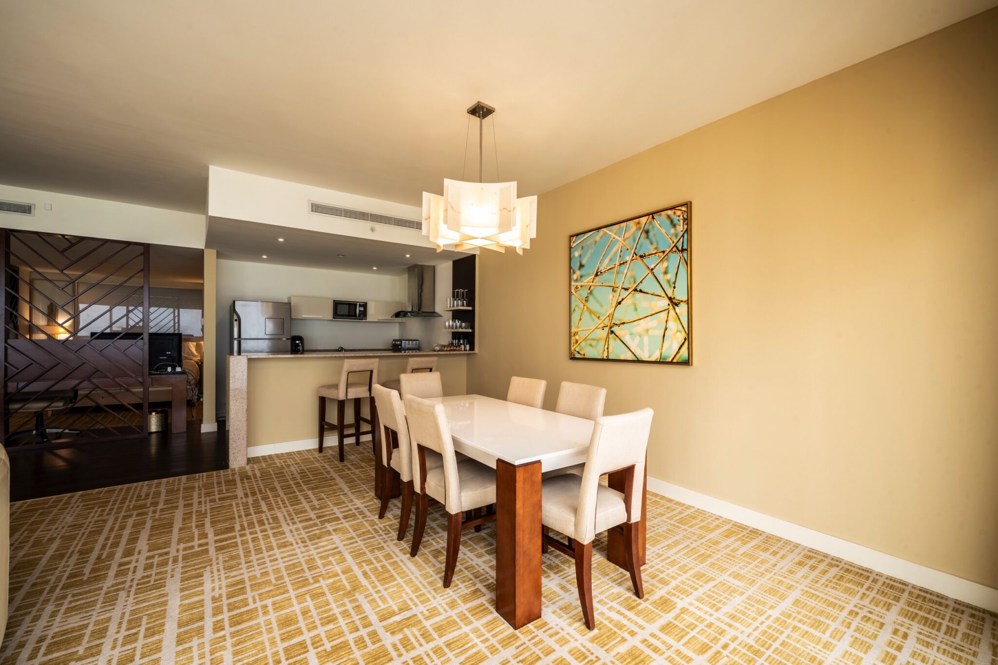 Try Panamá. Waldorf Astoria / PH The Panamera Residences. Ubicado en el centro del distrito financiero de la Ciudad de Panamá. Panamá, Ciudad de Panamá, Corregimiento de Bella Vista, Calle 47 y Uruguay