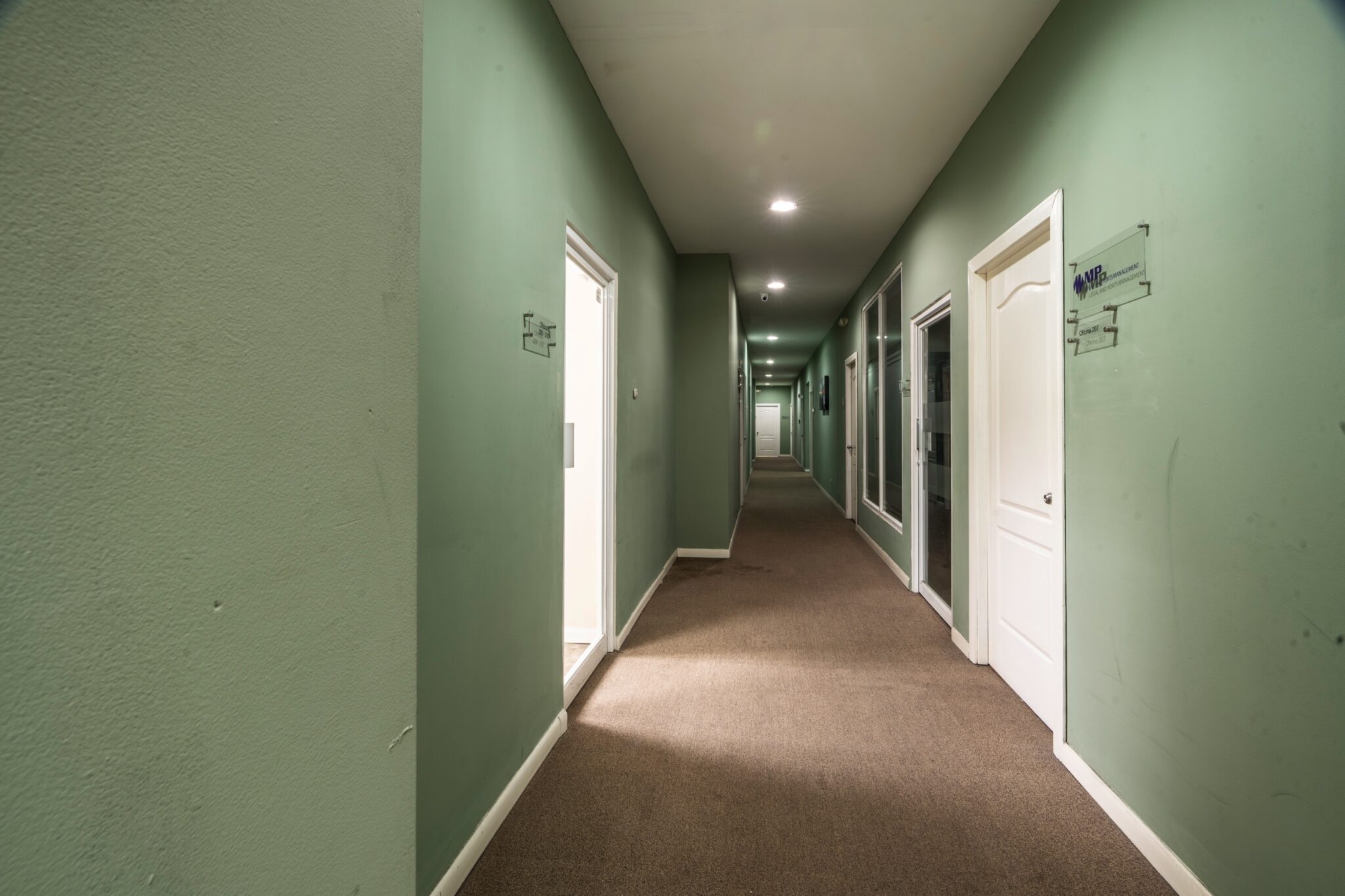 Try Panamá. Business Plaza Associates. Ubicado a 5 minutos de la Zona del Canal de Panamá, el Edificio de la Administración del Canal de Panamá, los Puertos de Panamá, la Ciudad del Saber. Corregimiento de Ancón, Urbanización Albrook Fields, Calle Avenida Omar Torrijos Herrera.