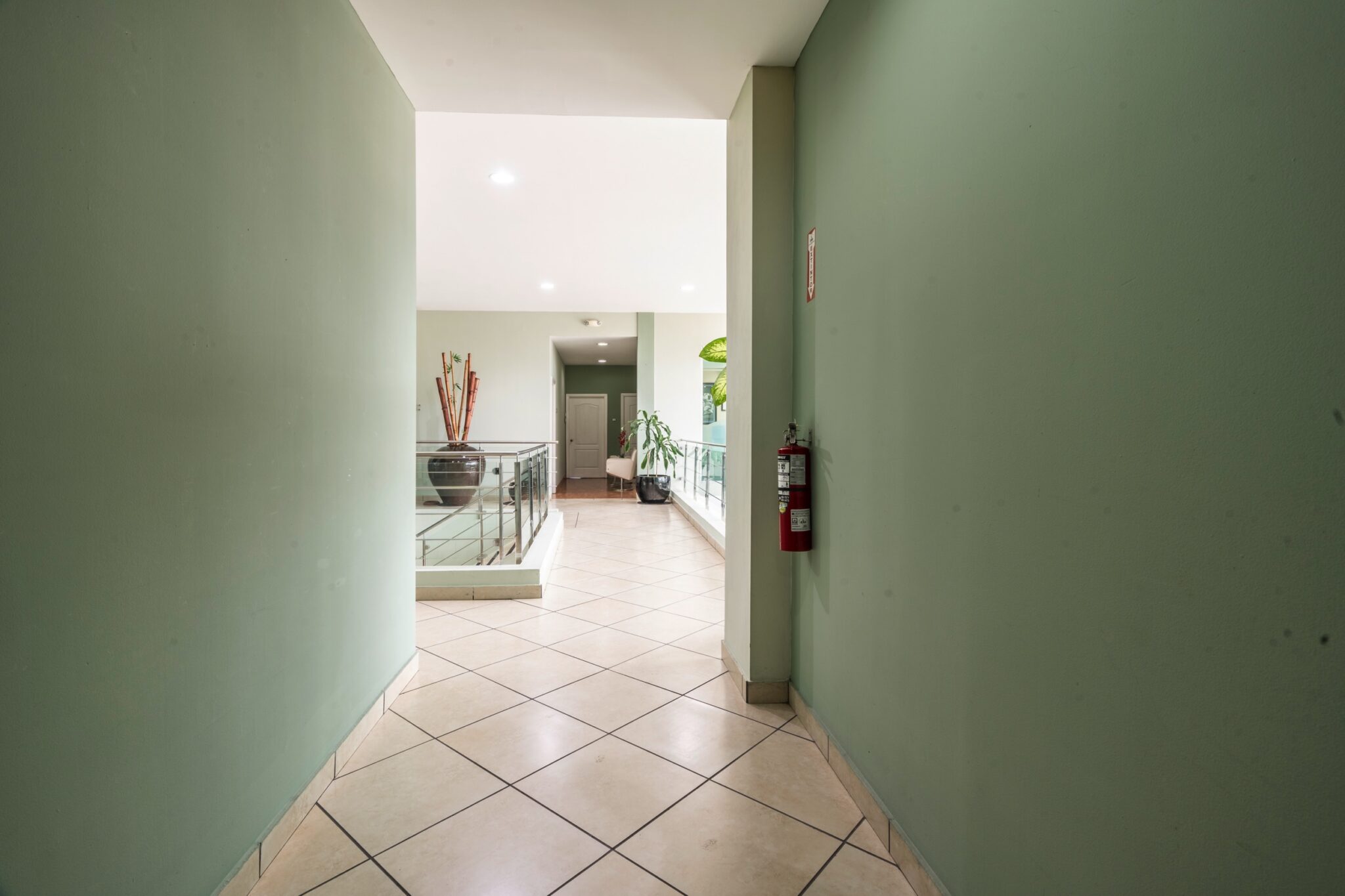 Try Panamá. Business Plaza Associates. Ubicado a 5 minutos de la Zona del Canal de Panamá, el Edificio de la Administración del Canal de Panamá, los Puertos de Panamá, la Ciudad del Saber. Corregimiento de Ancón, Urbanización Albrook Fields, Calle Avenida Omar Torrijos Herrera.