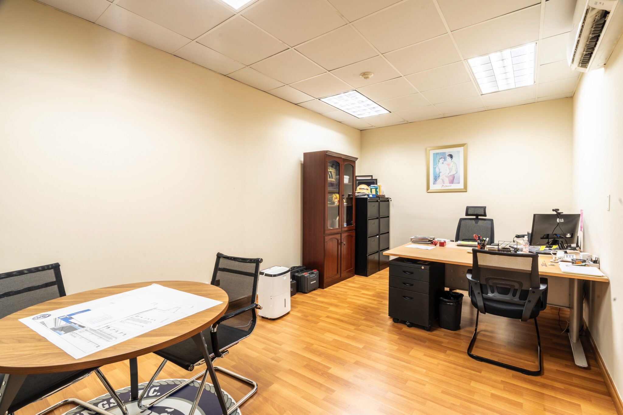 Try Panamá. Business Plaza Associates. Ubicado a 5 minutos de la Zona del Canal de Panamá, el Edificio de la Administración del Canal de Panamá, los Puertos de Panamá, la Ciudad del Saber. Corregimiento de Ancón, Urbanización Albrook Fields, Calle Avenida Omar Torrijos Herrera.