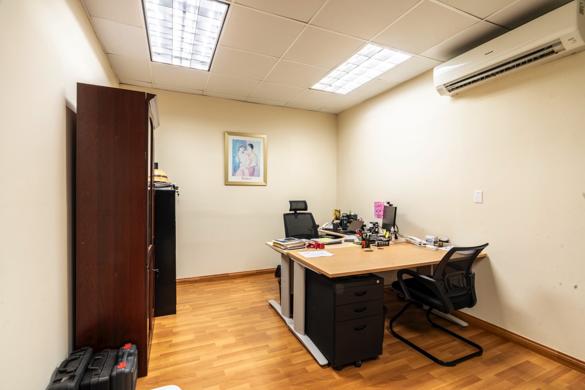 Try Panamá. Business Plaza Associates. Ubicado a 5 minutos de la Zona del Canal de Panamá, el Edificio de la Administración del Canal de Panamá, los Puertos de Panamá, la Ciudad del Saber. Corregimiento de Ancón, Urbanización Albrook Fields, Calle Avenida Omar Torrijos Herrera.