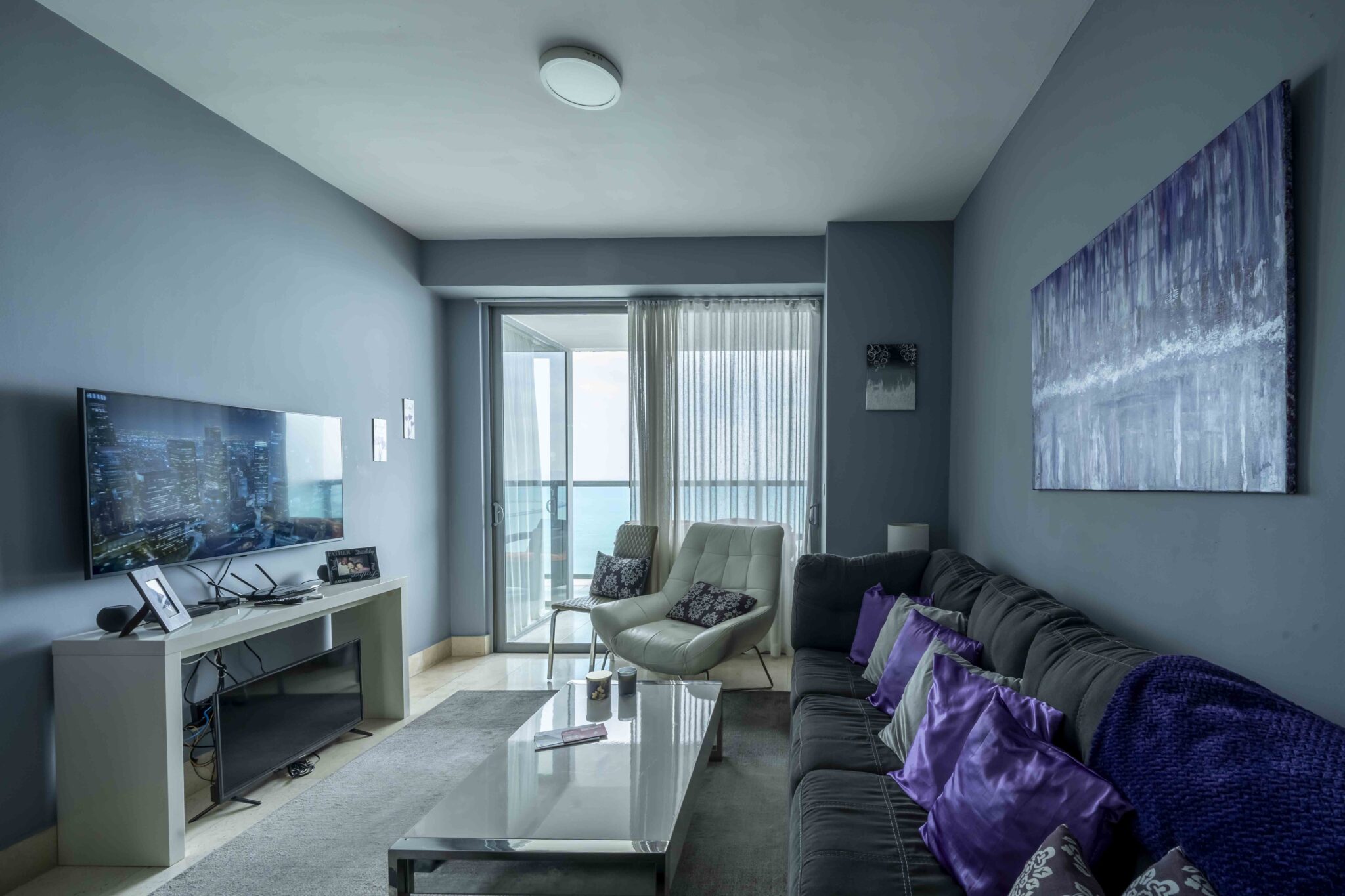 Yoo Panamá. Panamá, Ciudad de Panamá, Bella Vista, Avenida Balboa y Calle 54 Este. Tendrás acceso a los tres mejores restaurantes de la ciudad: Azahar, Filomena Cuisine y Blame Kiki. Además, estarás cerca de la Cinta Costera, centros comerciales, hospitales y centros de negocios. Try Panamá. Compra, Venta y Administración de Bienes Raíces. Apartamentos, Casas, Oficinas.