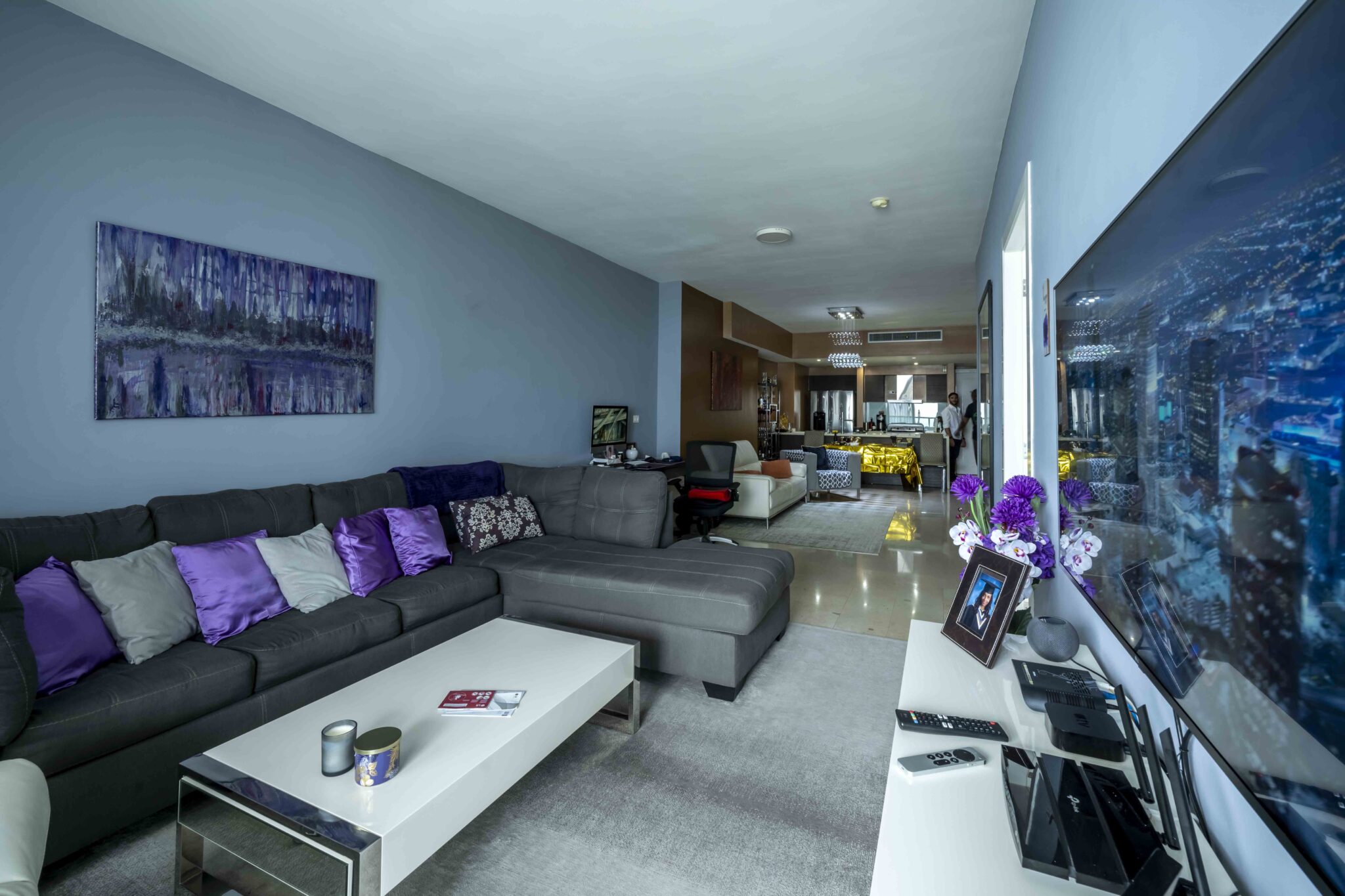 Yoo Panamá. Panamá, Ciudad de Panamá, Bella Vista, Avenida Balboa y Calle 54 Este. Tendrás acceso a los tres mejores restaurantes de la ciudad: Azahar, Filomena Cuisine y Blame Kiki. Además, estarás cerca de la Cinta Costera, centros comerciales, hospitales y centros de negocios. Try Panamá. Compra, Venta y Administración de Bienes Raíces. Apartamentos, Casas, Oficinas.