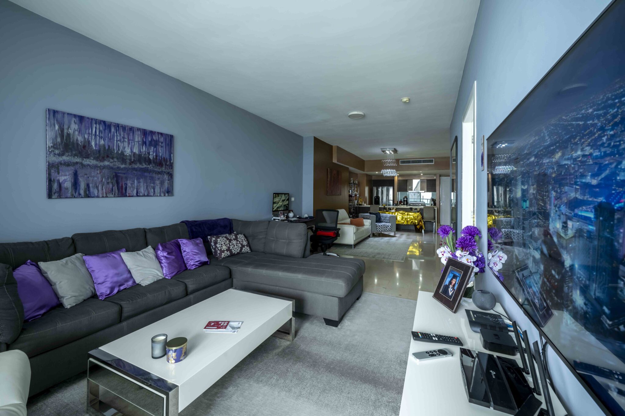 Yoo Panamá. Panamá, Ciudad de Panamá, Bella Vista, Avenida Balboa y Calle 54 Este. Tendrás acceso a los tres mejores restaurantes de la ciudad: Azahar, Filomena Cuisine y Blame Kiki. Además, estarás cerca de la Cinta Costera, centros comerciales, hospitales y centros de negocios. Try Panamá. Compra, Venta y Administración de Bienes Raíces. Apartamentos, Casas, Oficinas.