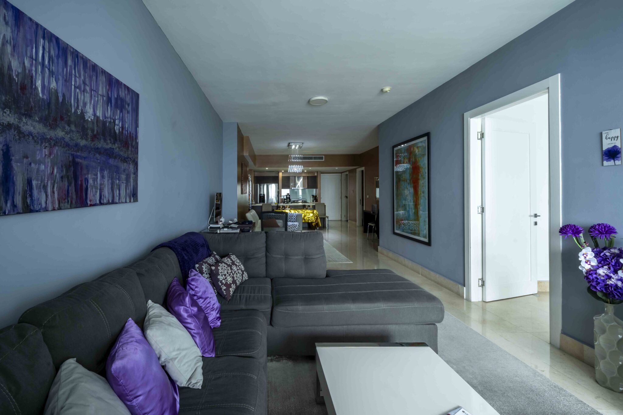 Yoo Panamá. Panamá, Ciudad de Panamá, Bella Vista, Avenida Balboa y Calle 54 Este. Tendrás acceso a los tres mejores restaurantes de la ciudad: Azahar, Filomena Cuisine y Blame Kiki. Además, estarás cerca de la Cinta Costera, centros comerciales, hospitales y centros de negocios. Try Panamá. Compra, Venta y Administración de Bienes Raíces. Apartamentos, Casas, Oficinas.