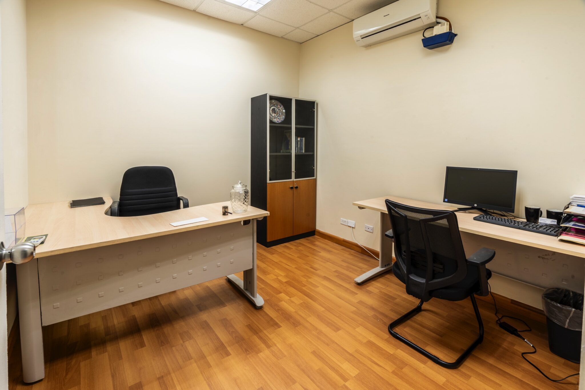 Try Panamá. Business Plaza Associates. Ubicado a 5 minutos de la Zona del Canal de Panamá, el Edificio de la Administración del Canal de Panamá, los Puertos de Panamá, la Ciudad del Saber. Corregimiento de Ancón, Urbanización Albrook Fields, Calle Avenida Omar Torrijos Herrera.