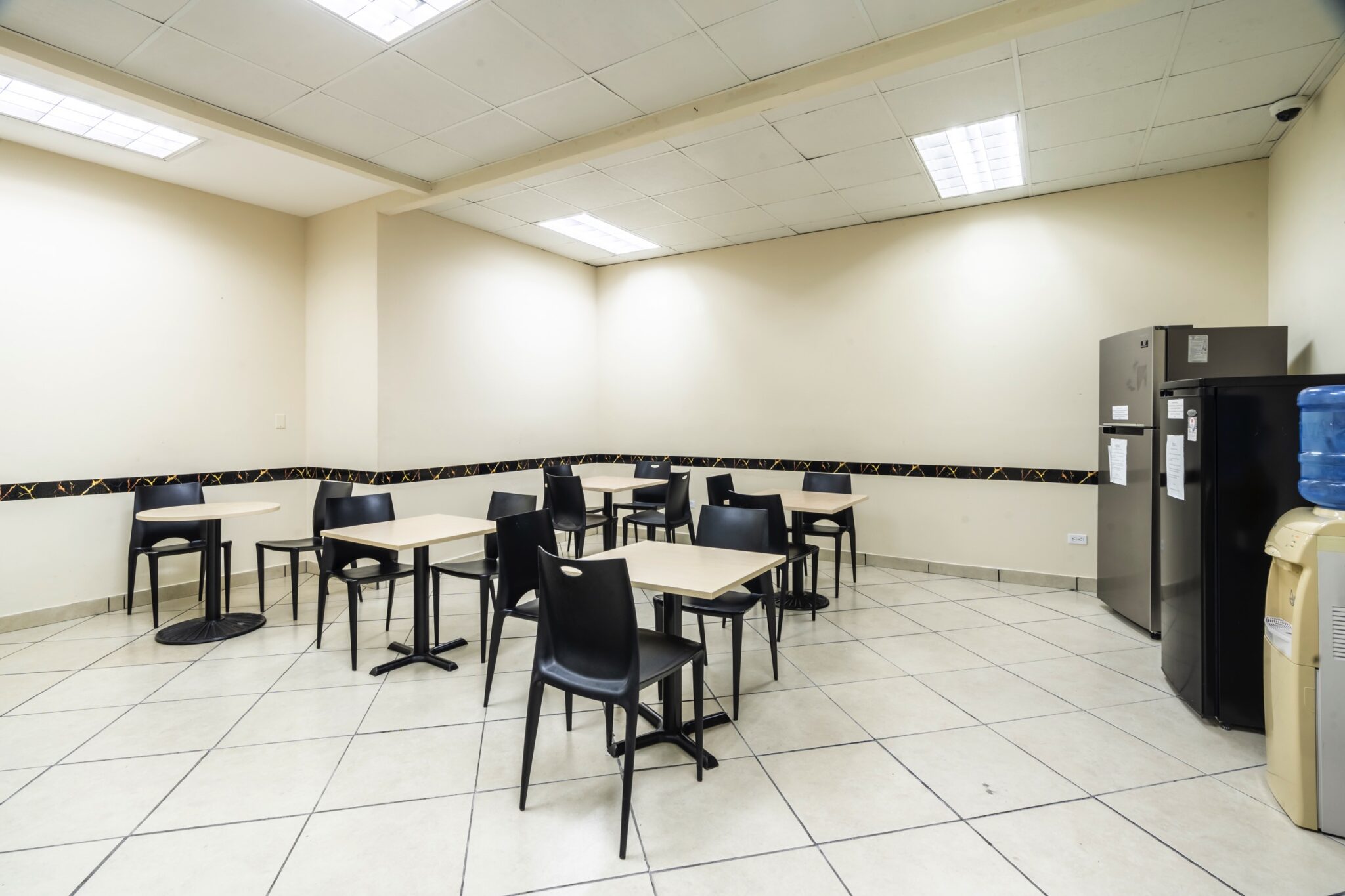 Try Panamá. Business Plaza Associates. Ubicado a 5 minutos de la Zona del Canal de Panamá, el Edificio de la Administración del Canal de Panamá, los Puertos de Panamá, la Ciudad del Saber. Corregimiento de Ancón, Urbanización Albrook Fields, Calle Avenida Omar Torrijos Herrera.