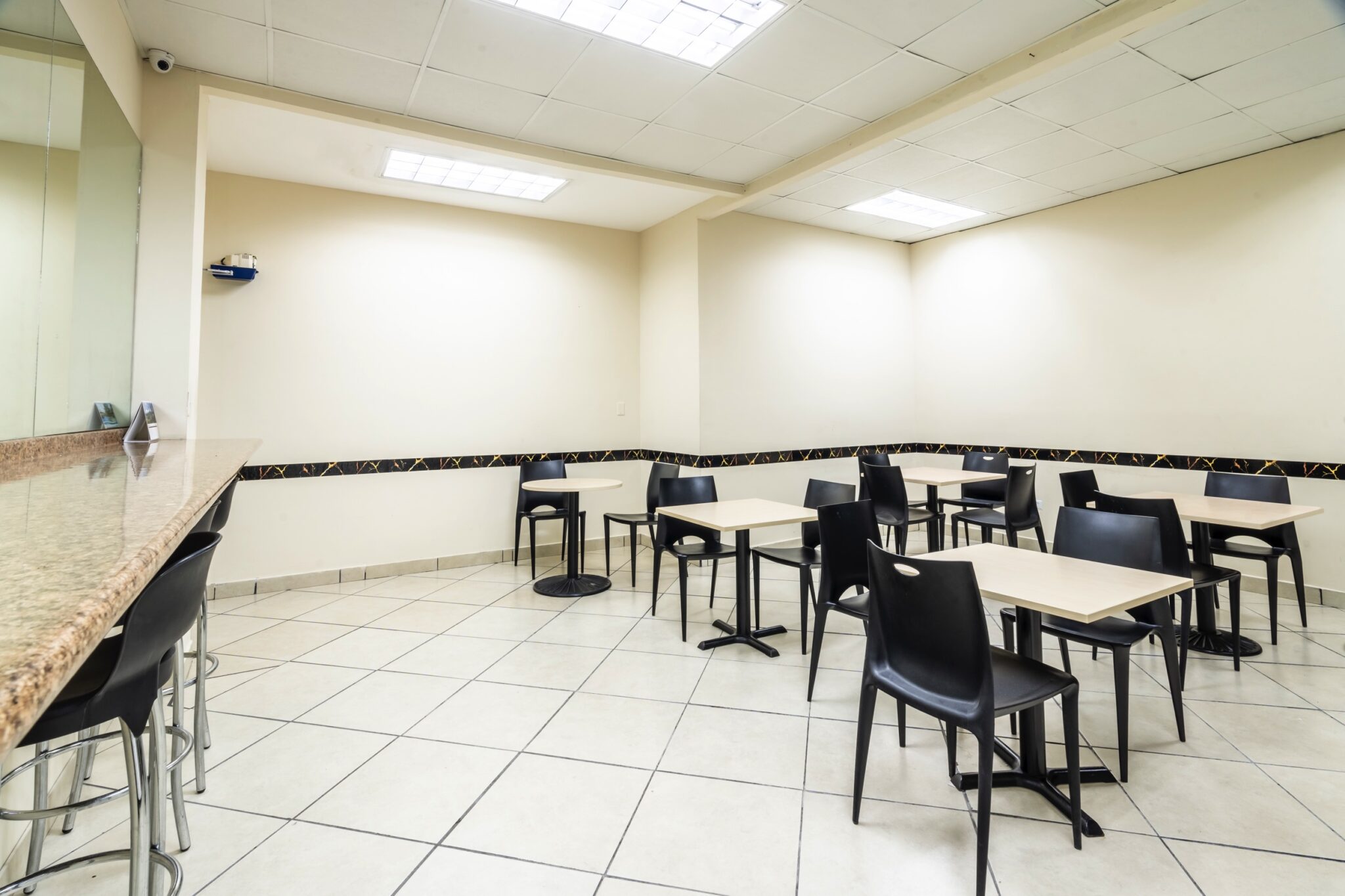 Try Panamá. Business Plaza Associates. Ubicado a 5 minutos de la Zona del Canal de Panamá, el Edificio de la Administración del Canal de Panamá, los Puertos de Panamá, la Ciudad del Saber. Corregimiento de Ancón, Urbanización Albrook Fields, Calle Avenida Omar Torrijos Herrera.