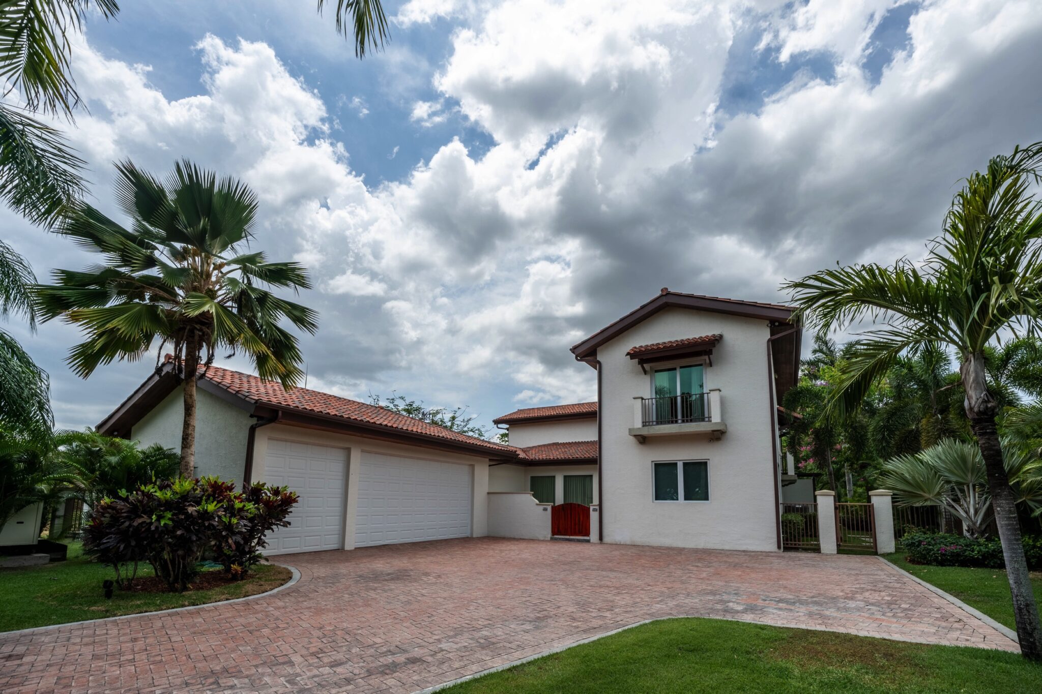 Try Panamá. Compra, Venta y Administración de Bienes Raíces. Apartamentos, Casas, Oficinas.