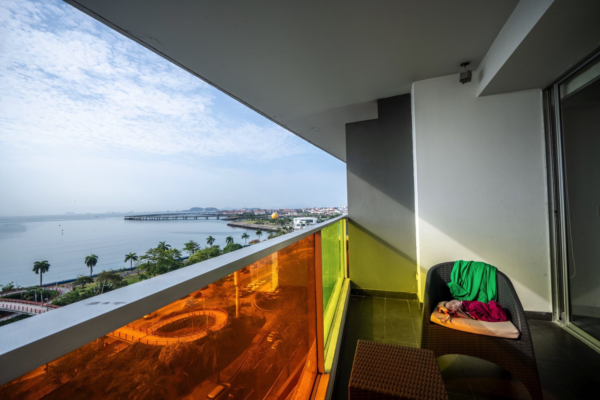 Try Panamá. PH Element. PH Element es un condominio boutique con impresionantes vistas al océano y a la ciudad de Panamá. Panamá, Ciudad de Panamá, Corregimiento de Calidonia, Ave. Balboa, P.H. Element