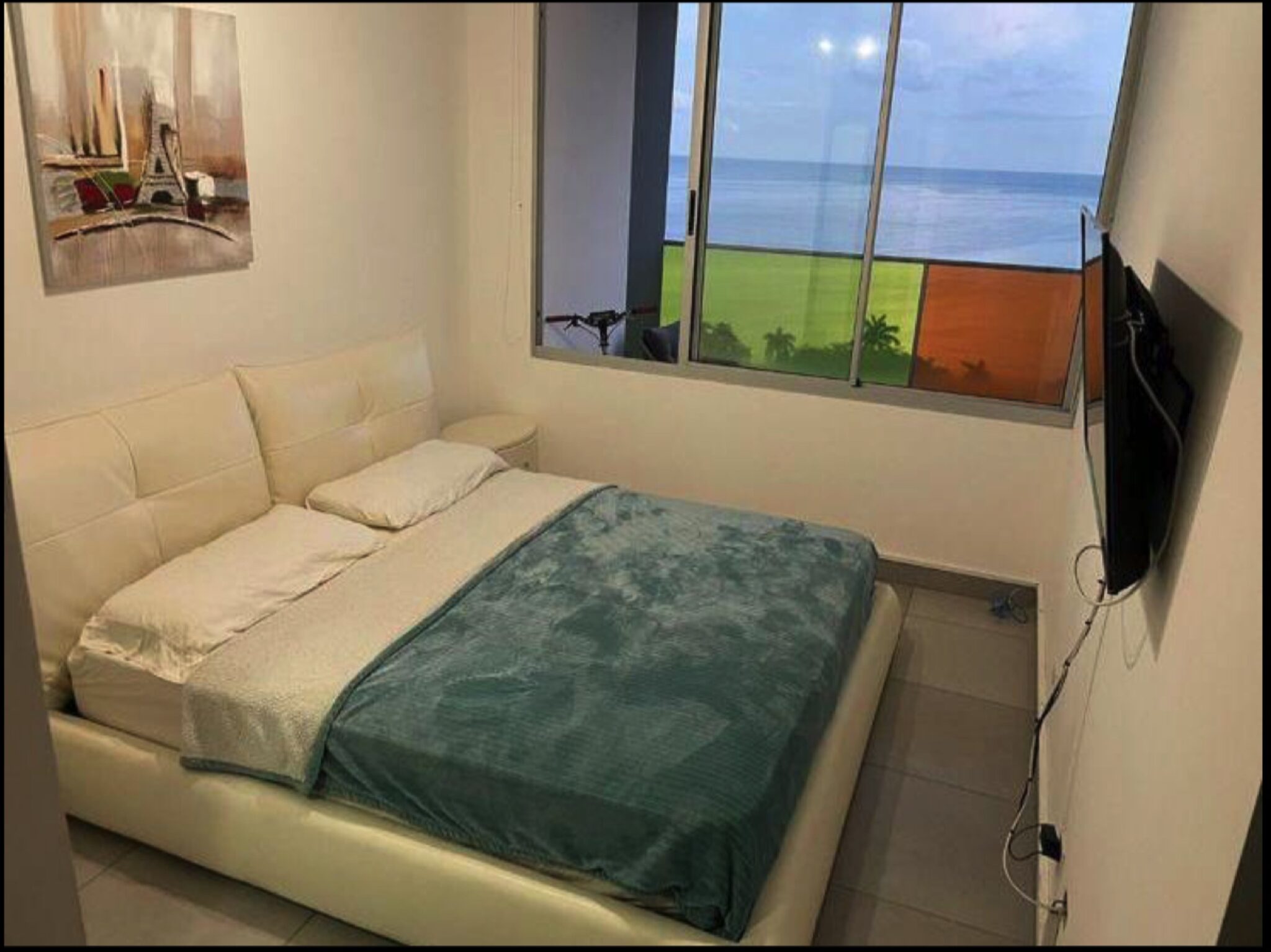 Try Panamá. PH Element. PH Element es un condominio boutique con impresionantes vistas al océano y a la ciudad de Panamá. Panamá, Ciudad de Panamá, Corregimiento de Calidonia, Ave. Balboa, P.H. Element