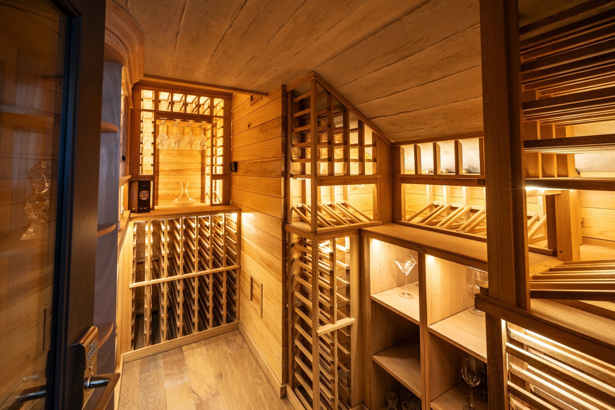 Try Panamá. Compra, Venta y Administración de Bienes Raíces. Apartamentos, Casas, Oficinas.